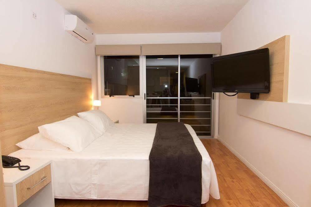Massini Suites Montevideo Bagian luar foto